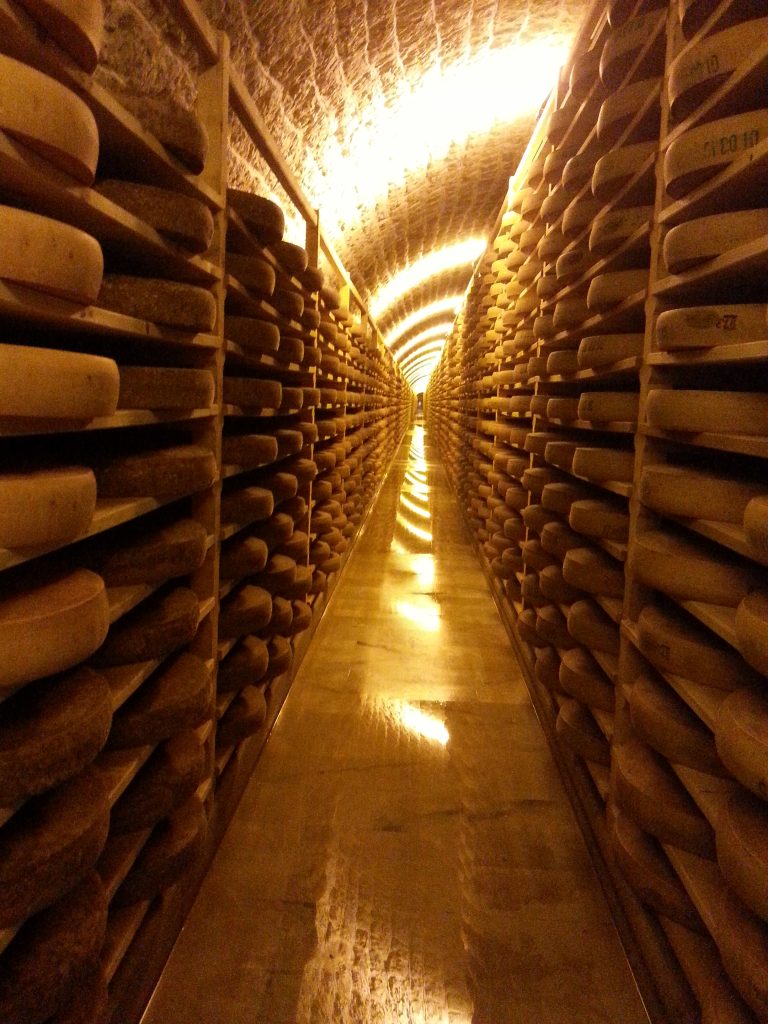 Cave d'affinage du Comté JuraFlore à découvrir dans le Jura